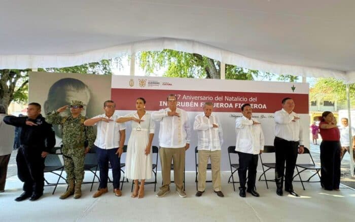 Gobierno de Guerrero rinde homenaje a artífice de la 'Guerra Sucia', Rubén Figueroa