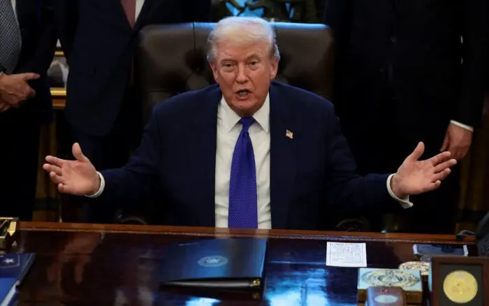 Trump insiste en que 'México dejará de enviar petróleo' a Cuba