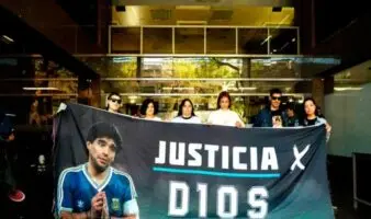 Aplazan inicio del juicio por la muerte de Diego Maradona al 14 de abril