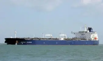 Petrolero ruso llega a aguas cubanas; Trump dice que no le importa, 'tienen que sobrevivir'