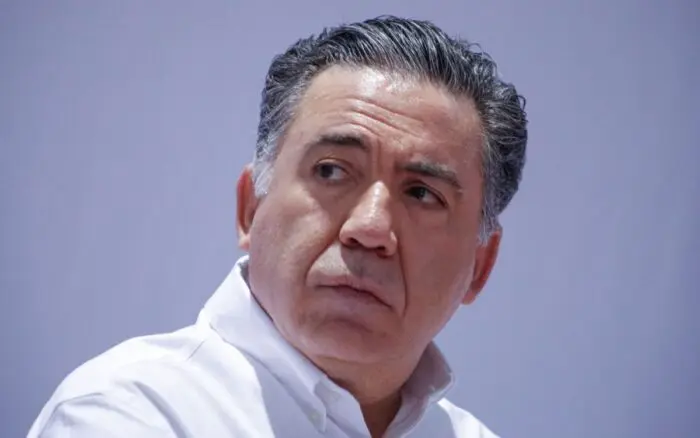 Inzunza anuncia su intención de mantenerse en el Senado hasta 2030; no sería candidato a la gubernatura
