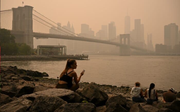 Humo peligroso de incendios en Canadá asfixia a EE. UU.