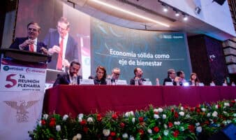 'Reto mayúsculo' para México frente a EE.UU. en el T-MEC: Ebrard en plenaria de Morena