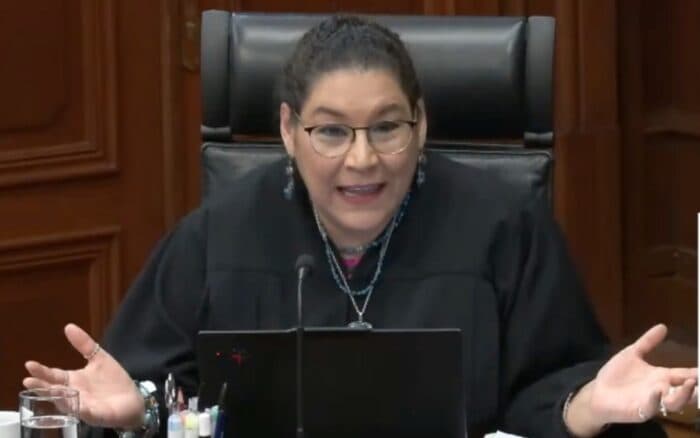 Lenia Batres acusa ‘animadversión insana’ y se va contra ministros de la SCJN