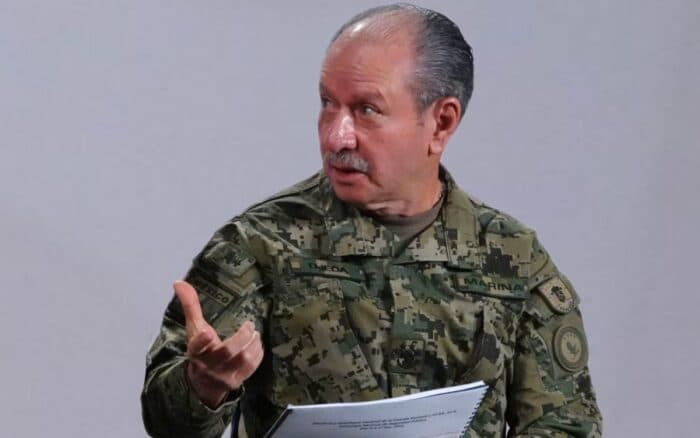 Ojeda Durán reporta ingresos superiores a 2 millones de pesos; funge como asesor en la Marina