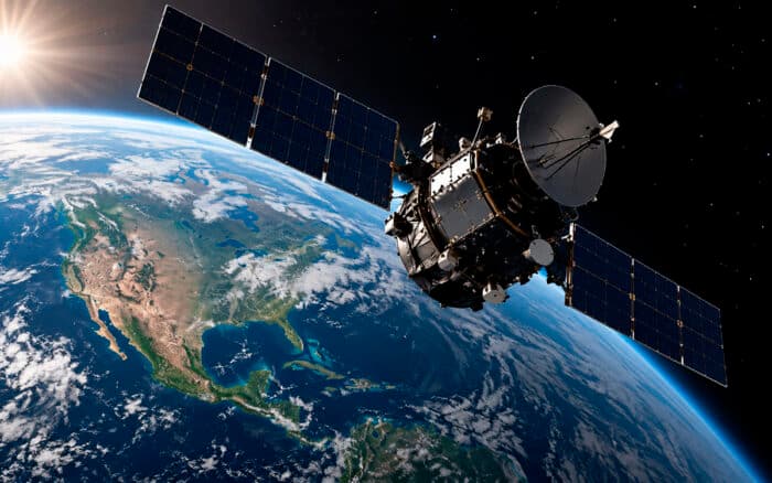 EE.UU. admite por primera vez que cuenta con armas de 'control espacial' en órbita