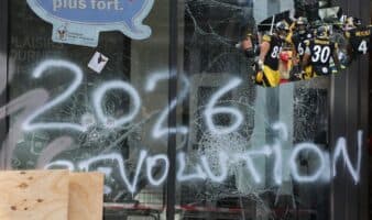 Saints-Steelers y su cita histórica en París en medio de disturbios y protestas civiles