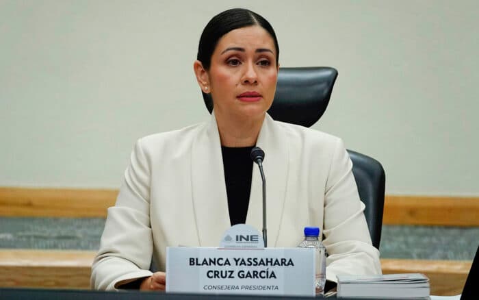 Blanca Cruz ofrece facilitar investigaciones sobre presuntas irregularidades en el INE; confirma tres renuncias