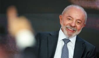 Brasil aprueba la semana laboral de cinco días en un triunfo de Lula previo a la segunda vuelta de las elecciones