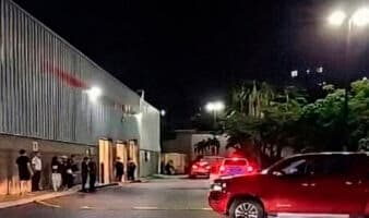 Balean al titular de la AIC de Morelos en estacionamiento de Costco en Cuernavaca