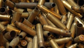 Aumenta la venta de armas en Colorado luego de la masacre en cine