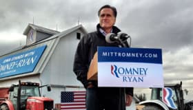Regresa Romney a campaña después de 'Sandy'