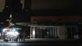 Sin luz, 900 mil personas en NY; reanudan servicio en Manhattan 