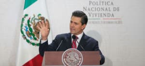 Promete Peña Nieto construir 500 mil casas nuevas