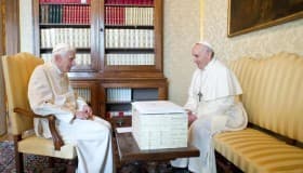 Foto: Visita papa Francisco a Ratzinger en Castel Gandolfo