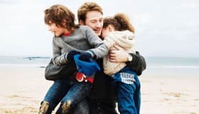 'Contra el viento', la cotidianidad se rompe por la pérdida de la madre