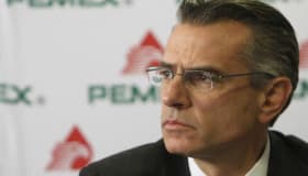 Ex director de Pemex  trabaja para empresa a la que dio contrato