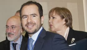 Pemex acusa al panista César Nava de fraude