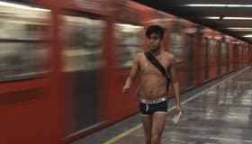 Convocan a otro #PosMeSalto sin pantalones el próximo domingo