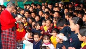 Divide opiniones labor de #MamaRosa en albergue de Zamora