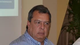 Aguirre debe evaluar si permanece en su cargo: PRD