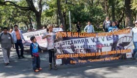 Protestan por Ayotzinapa en sede de la ONU y otras embajadas en Polanco (Fotos)