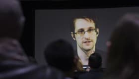 Planea Snowden pedir asilo político a Suiza