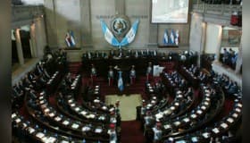 Cita Congreso al Presidente para declarar sobre corrupción... en Guatemala
