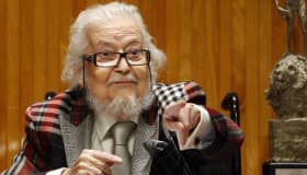 Fernando del Paso deposita legado en Instituto Cervantes