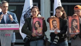 ...Y fotógrafos protestan en la cara de Mancera (Fotos)