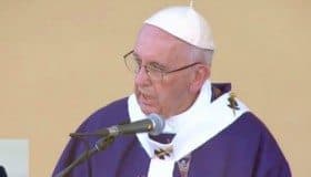 "No más muerte ni explotación": el Papa lamenta feminicidios y abusos contra migrantes 