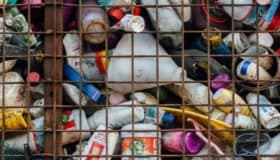 Se unen empresarios del plástico ante renegociación del TLCAN