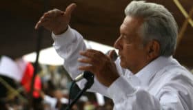 A AMLO "no le movieron un pelo", aunque Anaya ganó el debate (Encuesta y entrevista)