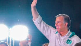 El problema no es con Nestora ni Napoleón, sino con AMLO: Meade