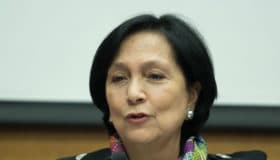 Amalia García renuncia al PRD; argumenta desacuerdo con la candidatura de Anaya