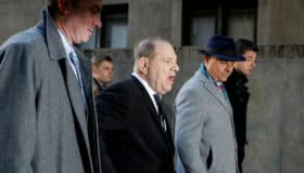 Fiscales comenzarán caso por violación contra Harvey Weinstein en tribunal de NY