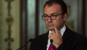 Aristegui en Vivo: Videgaray en la mira de la UIF; Maradona, adiós a la leyenda; muerte de Mireles y más