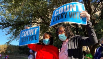 EU: Supresión de votantes y 'fraude electoral' en el contexto de una gran tensión social