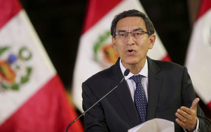 Condenan al expresidente peruano Vizcarra a 14 años de prisión por corrupción