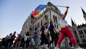 Hungría podría enfrentar las consecuencias de su ley homofóbica | Video