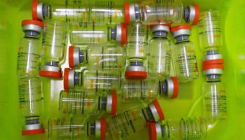 Anticuerpos con vacuna de Sinovac se disipan luego de seis meses: estudio