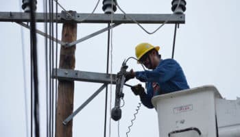 CFE: tras sismo, se ha restablecido servicio a 68% de usuarios afectados