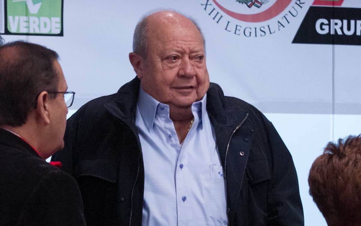 Archivadas, 9 carpetas de investigación contra Romero Deschamps Quinto