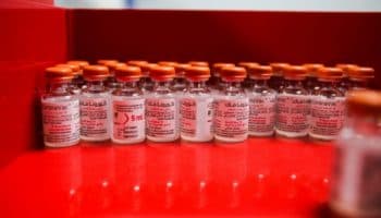 ¿Te vacunaron con Sinovac? Estudio apunta fuerte refuerzo con Pfizer, AstraZeneca o J&J