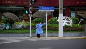 Shanghái ve próximo el fin del confinamiento tras brote de Covid-19