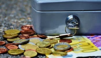 La crisis del gas se refleja en el euro; la moneda se cotizó (otra vez) por debajo del dólar