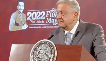 Anuncia AMLO marcha al Zócalo; ‘es para no aburguesarme’, dice