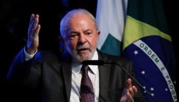 Campeón olímpico de voleibol publica una encuesta sobre dispararle a Lula