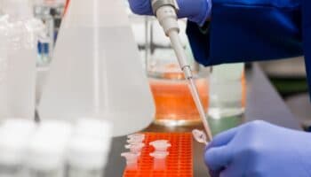 La inteligencia artificial va contra el cáncer: Páez