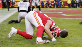 NFL: Jefes y Vaqueros alargan su crisis de cara a playoffs